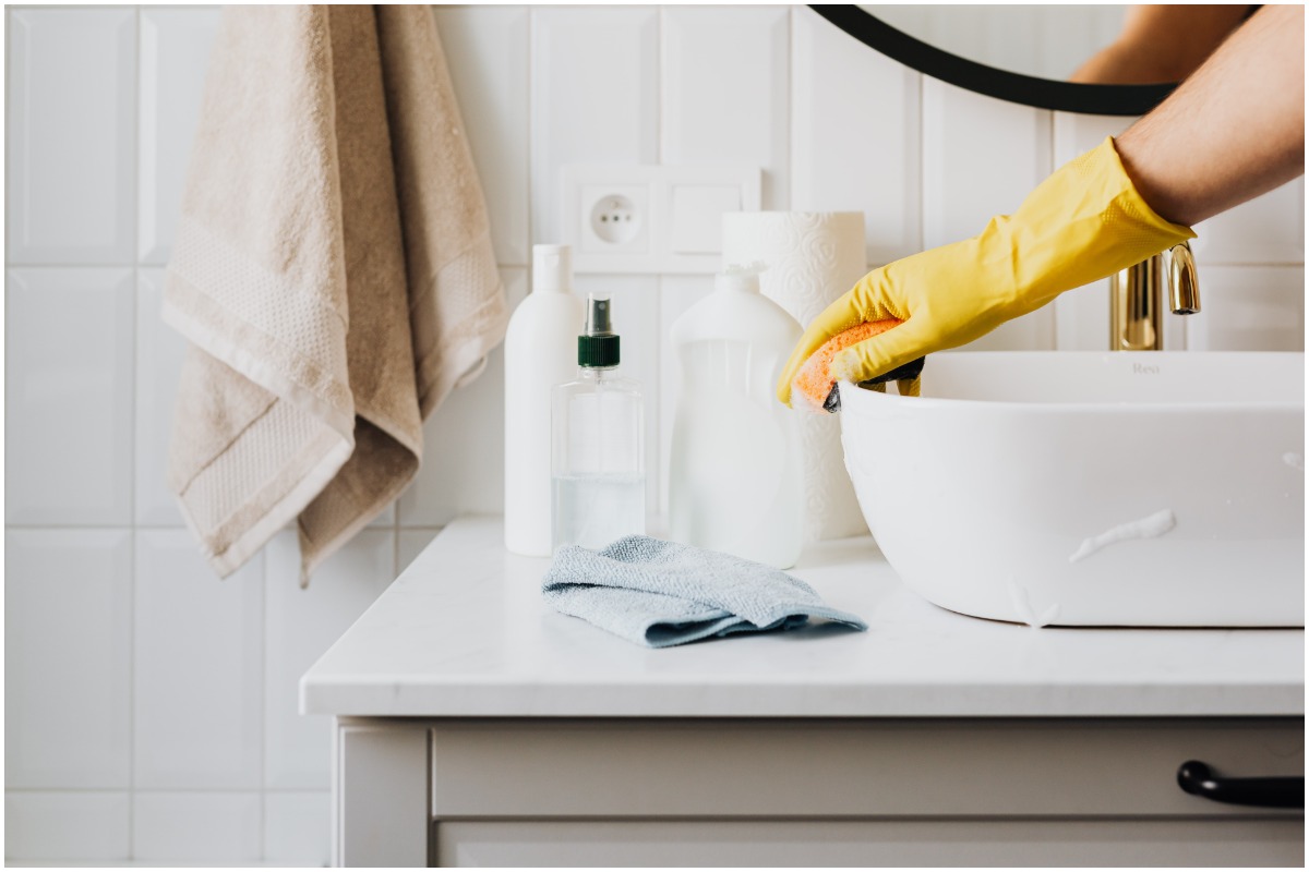 How Deep Clean Birmingham Services Benefit Local Businesses